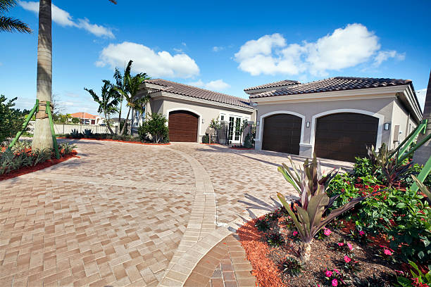 Best Professional Driveway Pavers  in Hialeah Gardens, FL